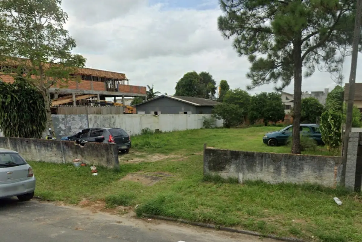 LOTE 001 - TERRENO COM 680,00m2 SENDO 17m X 40m, LOTE 5 DA QUADRA 10, LOTEAMENTO BAIRRO AEROPORTO. MATR. 39.528 DE ARARANGUA,SC
