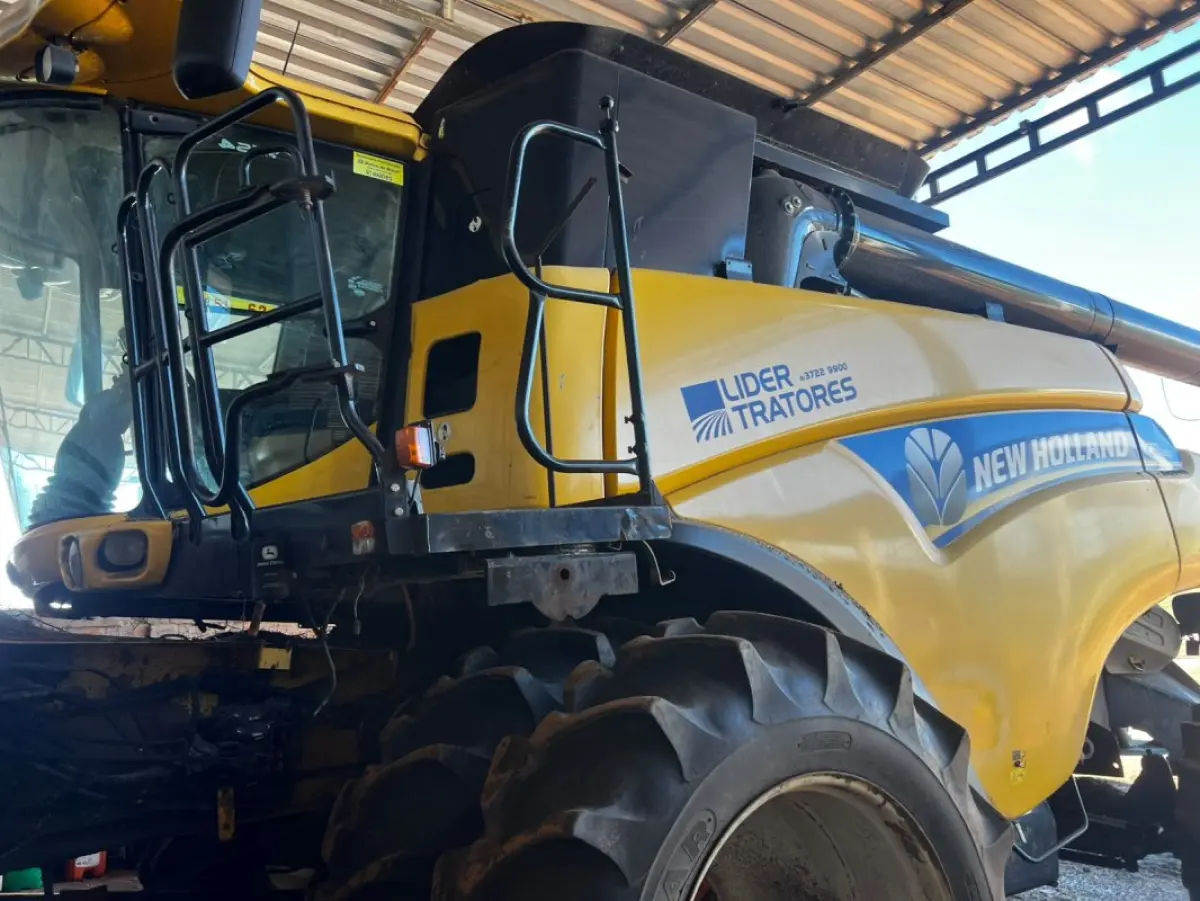 LOTE 099 - 01 Colheitadeira CR 6080 New Holland, ano 2016 JHFY60808DJ204380