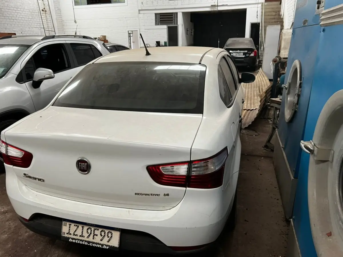 LOTE 001 - FIAT Grand Siena ATTRAC. 1.4 EVO F.Flex 8V
