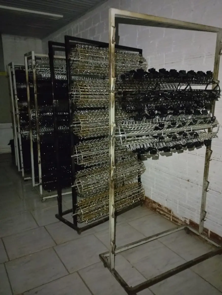 LOTE 169 - lote com cabine pinutra, estufa, Chiller, etc