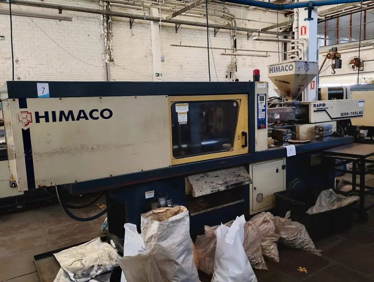 LOTE 026 - Injetora Himaco  
