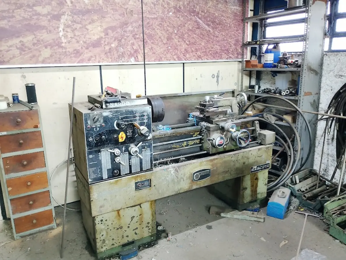 LOTE 143