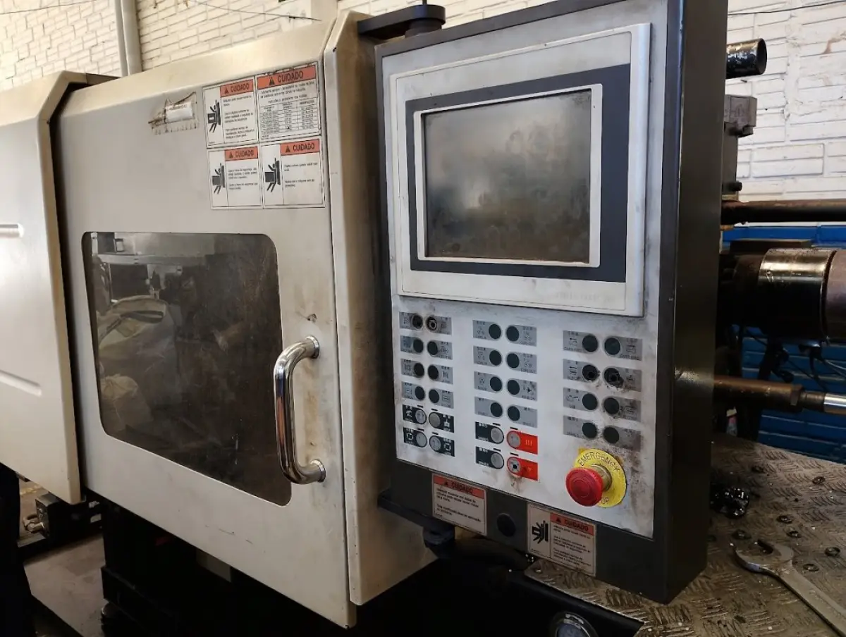 LOTE 030 - Máquina Plus2010 DW 150 Plus Platinum, modelo 130 PVC, ano 2010, 380V
