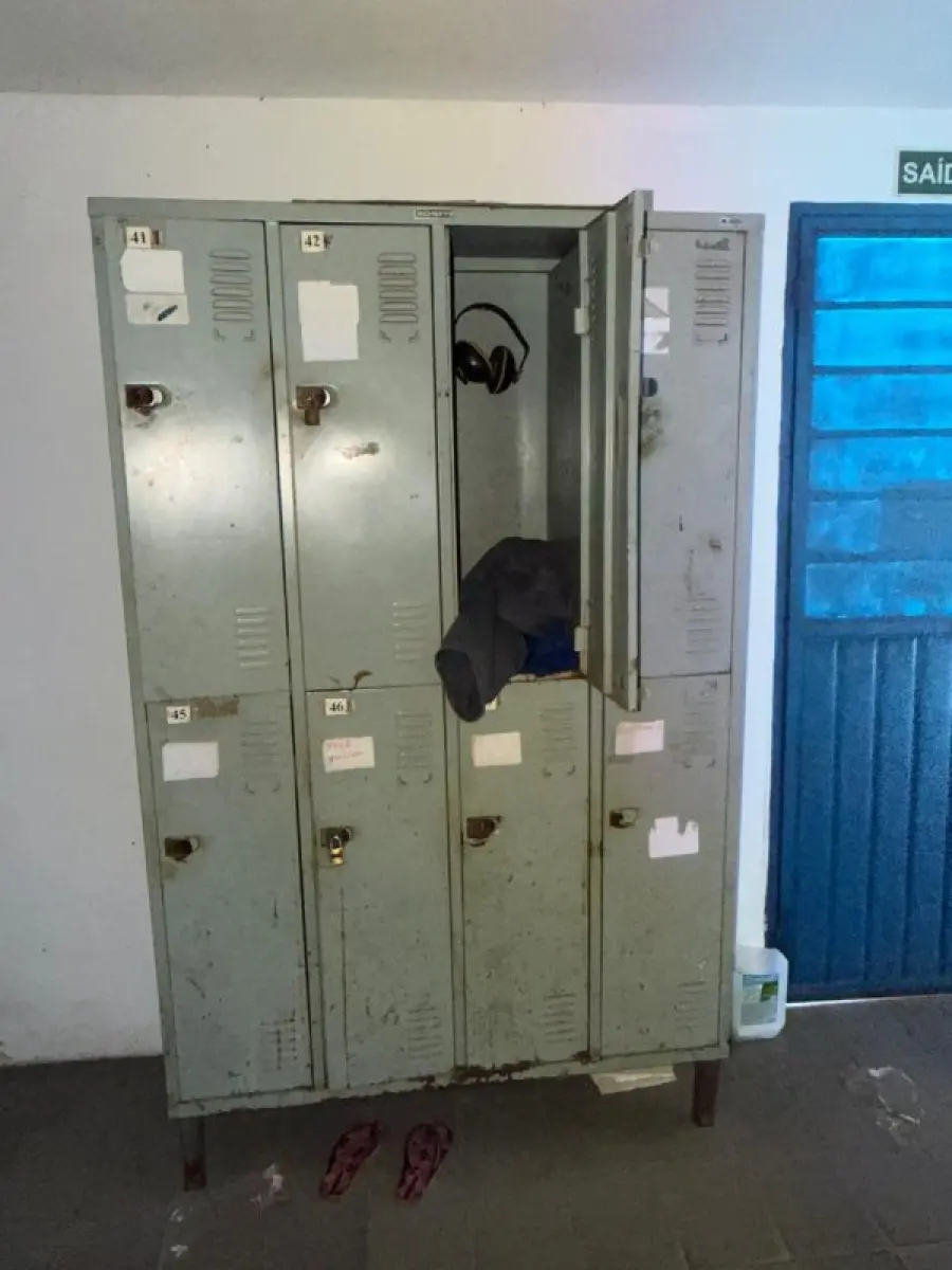 LOTE 212