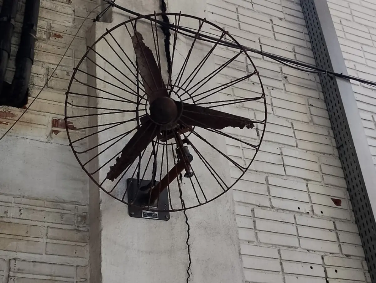 LOTE 047 - ventilador  industrial