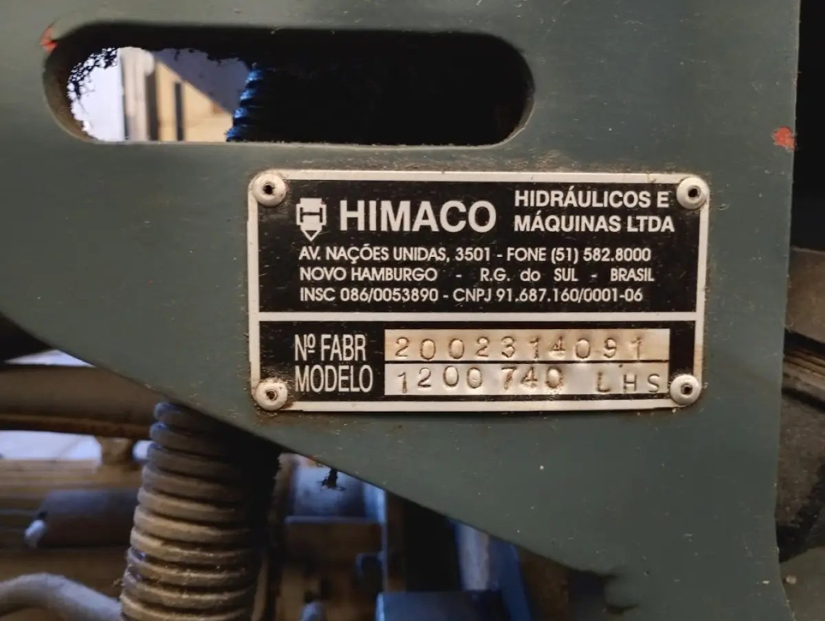 LOTE 026 - Injetora Himaco  