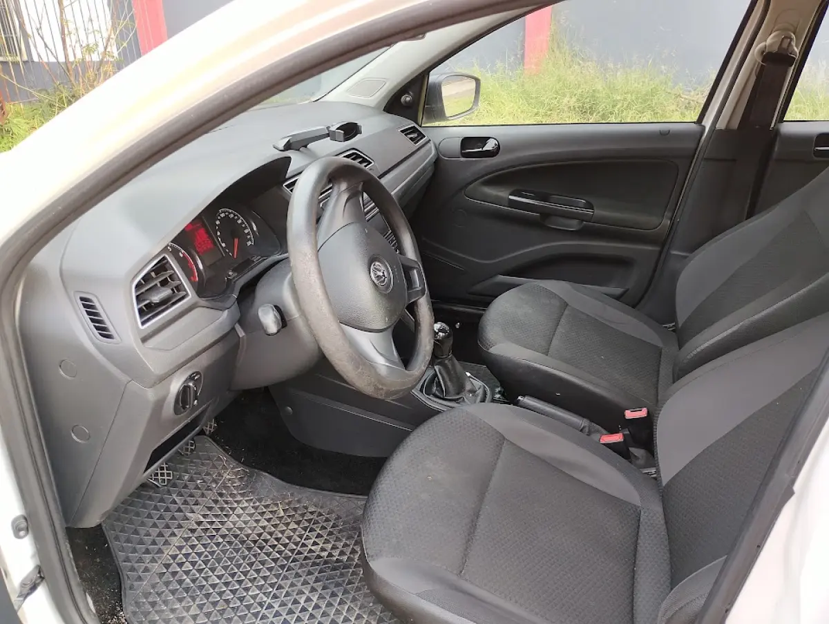 LOTE 002 - VVW Gol 4 portas placa JAZ 6D51 ano mod 21/22