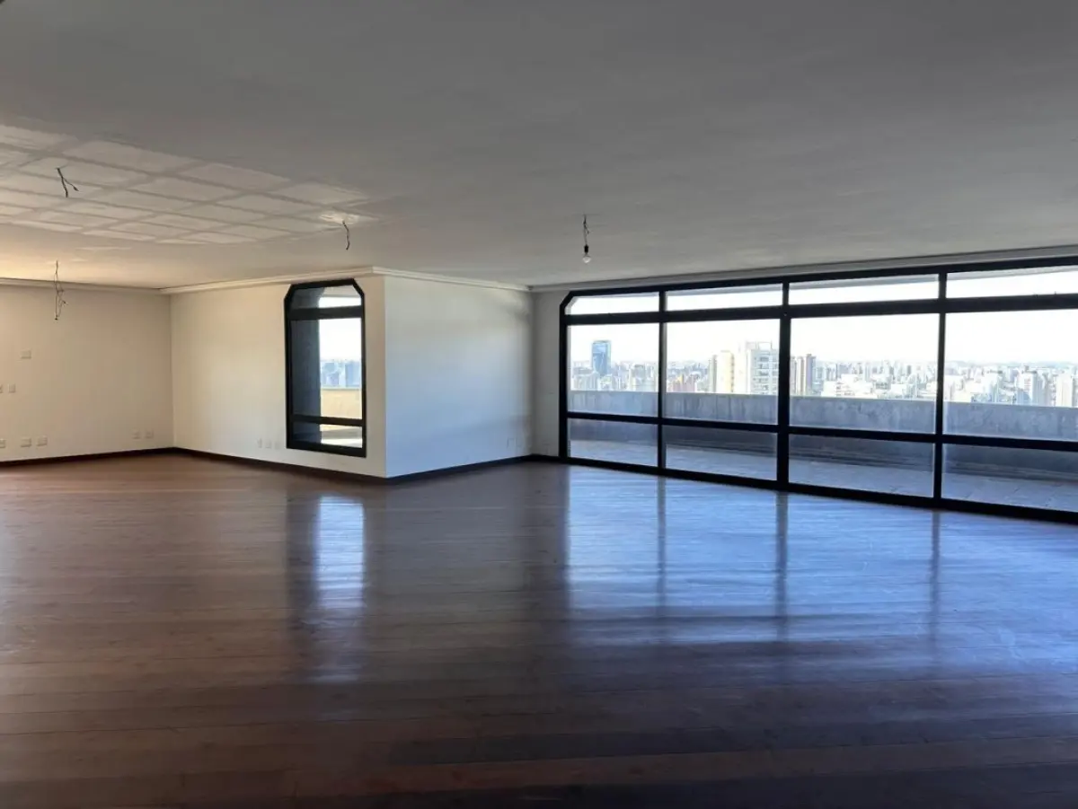 LOTE 001 - EXCELENTE APARTAMENTO NO MORUMBI EM SÃO PAULO COM 864 M2 PRIVATIVOS E 6 GARAGENS