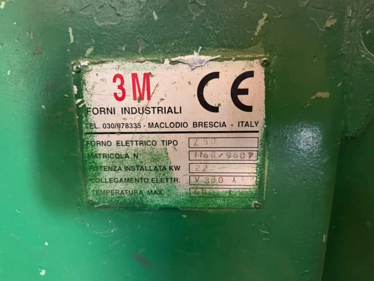 LOTE 272 - Injetora de câmara quente para fundição sob pressão (Die Casting), marca Agrati-AEE (Itália),