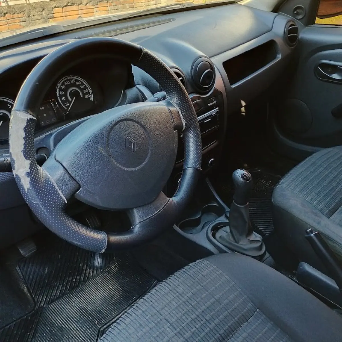 LOTE 000 - Renault/Sandero Aut1016V.0, fabricação/modelo 2013/2013, cor prata
