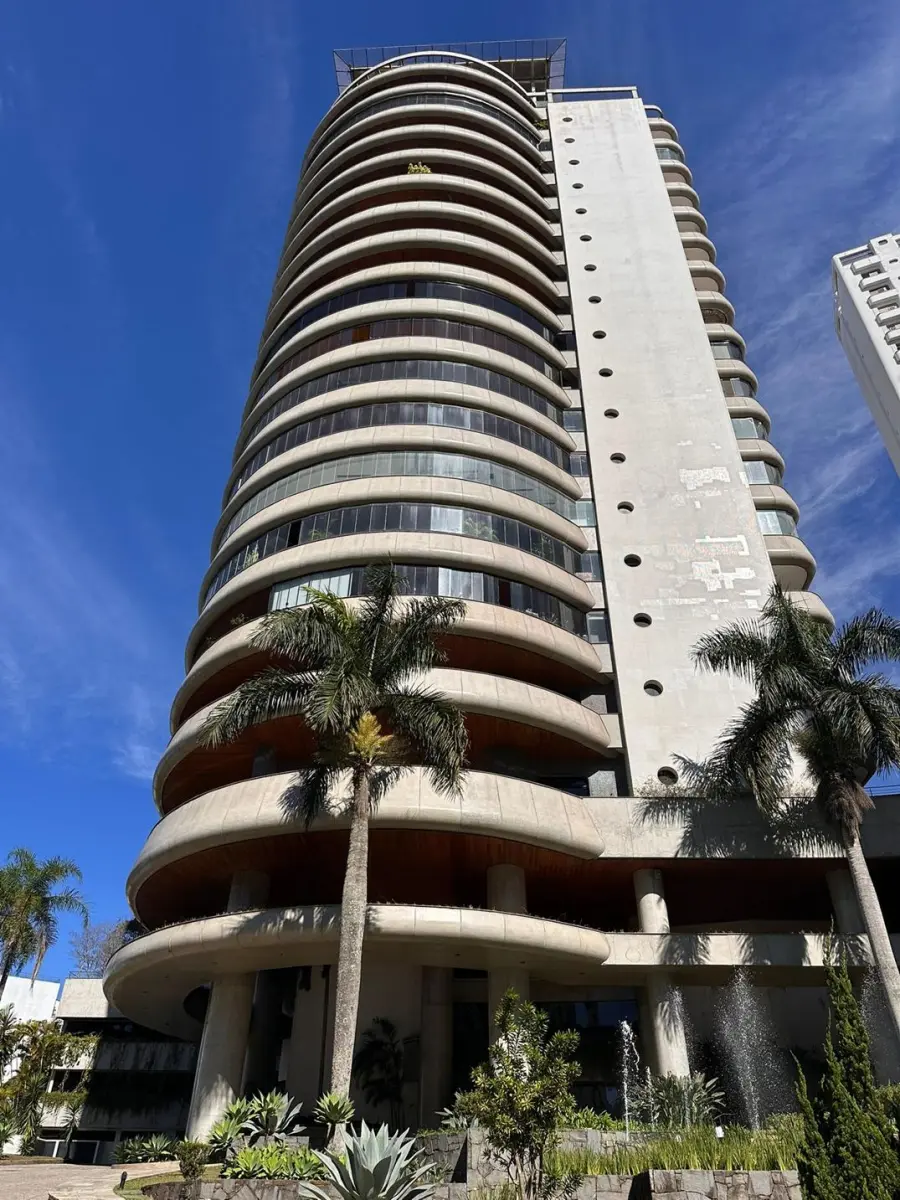 LOTE 001 - EXCELENTE APARTAMENTO NO MORUMBI EM SÃO PAULO COM 864 M2 PRIVATIVOS E 6 GARAGENS
