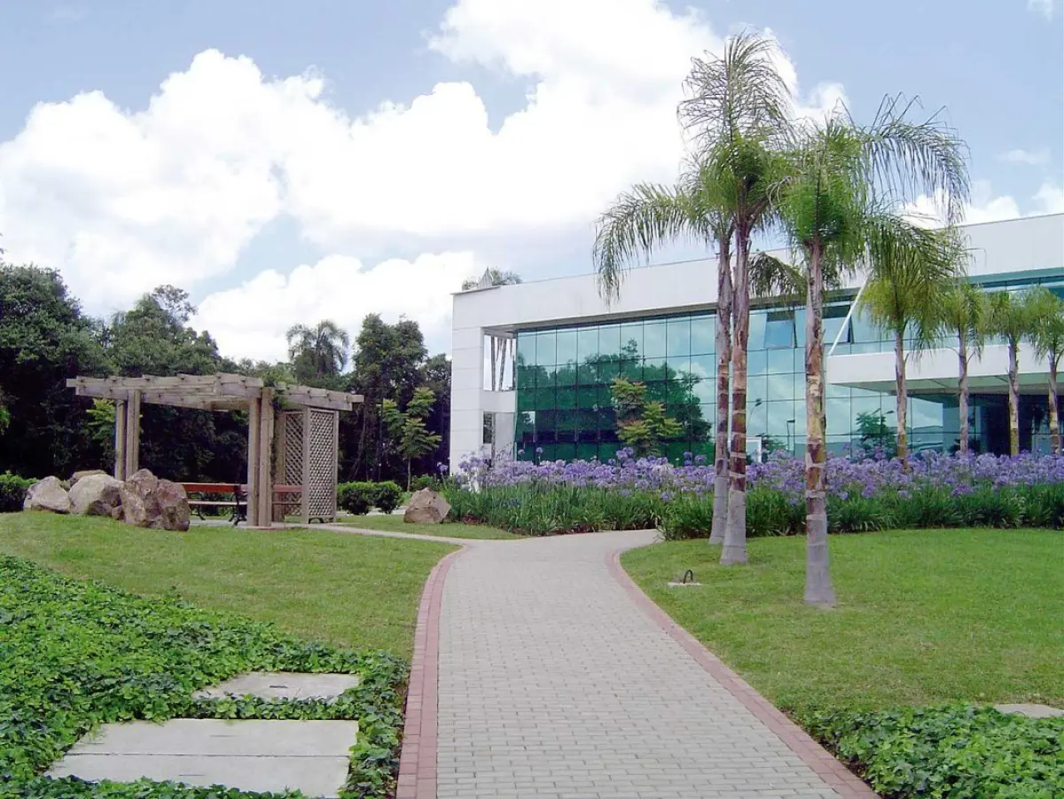 LOTE 001 - COMPLEXO INDUSTRIAL MOVELEIRO NA SERRA GAÚCHA EM OPERAÇÃO - 136.650 M² DE TERRENOS, MAIS DE 40 MIL M² CONSTRUÍDOS, FÁBRICA EQUIPADA, ESTOQUES, MARCA E CANAL DIGITAL