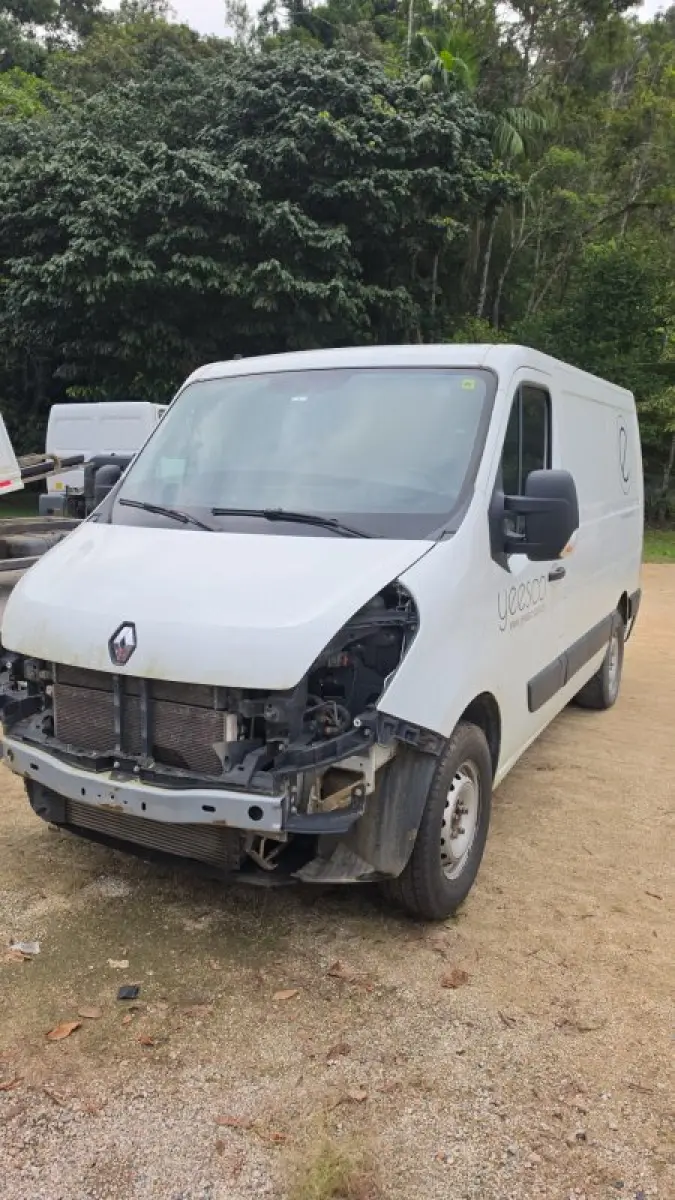 LOTE 000 - Master 2.3 dCi Furgão 16v Diesel, cor branca, fabricação/modelo 2020/2020