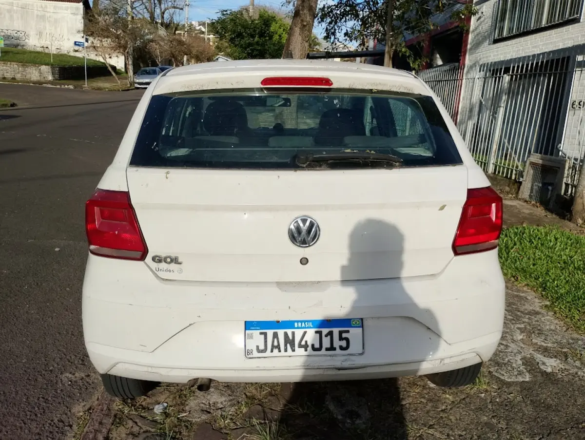 LOTE 003 - VVW Gol 4 portas Placa JAN 4J15 ano mod 21/22