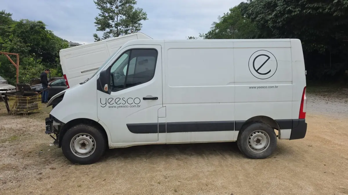 LOTE 000 - Master 2.3 dCi Furgão 16v Diesel, cor branca, fabricação/modelo 2020/2020