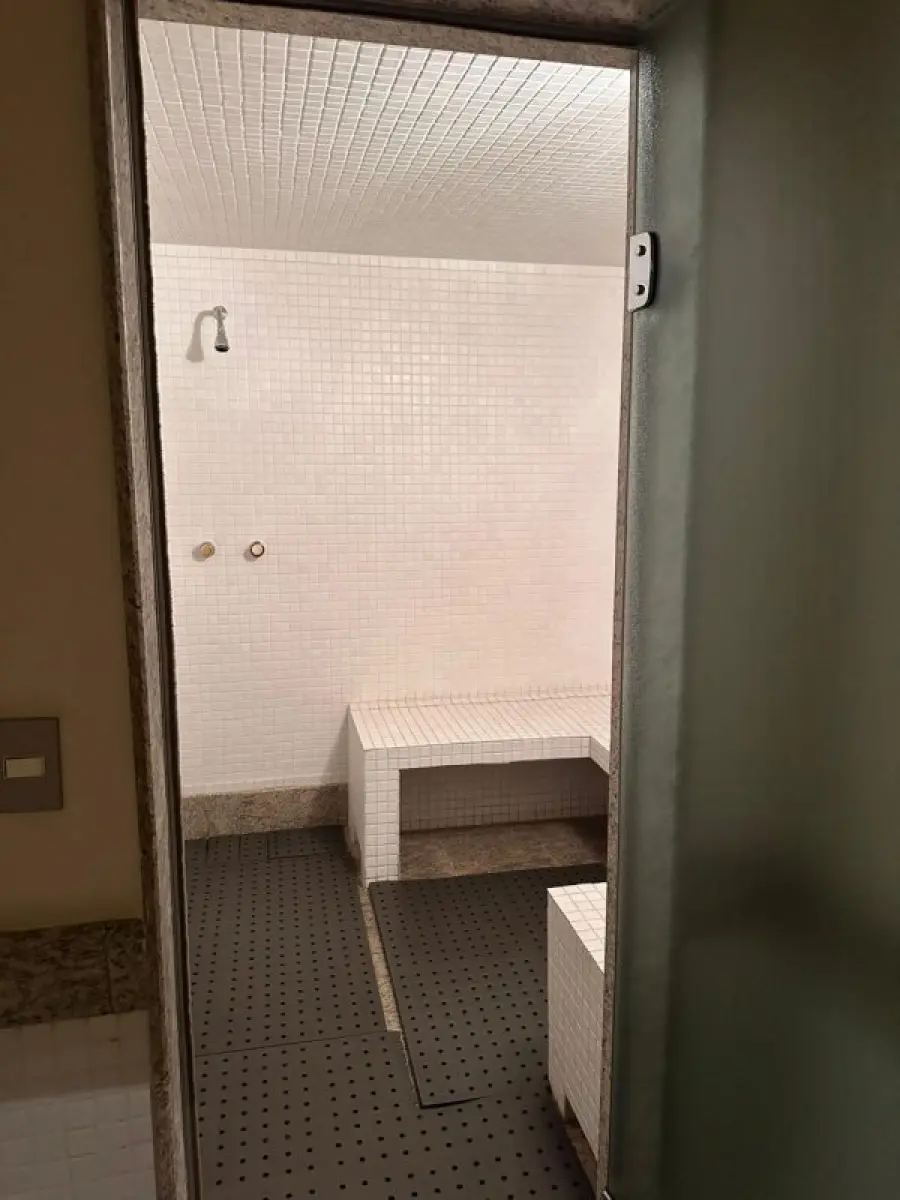 LOTE 001 - EXCELENTE APARTAMENTO NO MORUMBI EM SÃO PAULO COM 864 M2 PRIVATIVOS E 6 GARAGENS