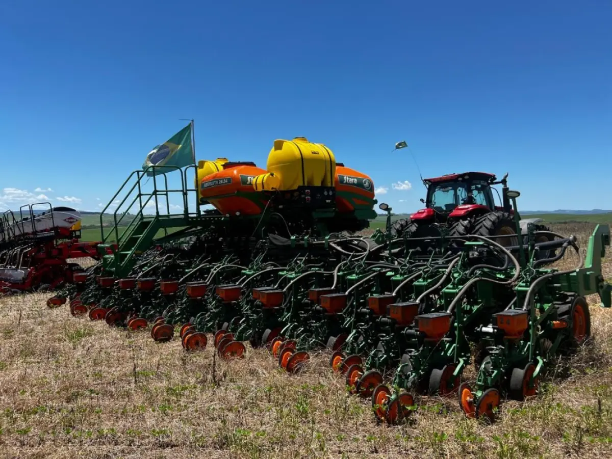 LOTE 003 - Plantadeira 26 L ABSOLUTA STARA 2022 - ABS-CC11297