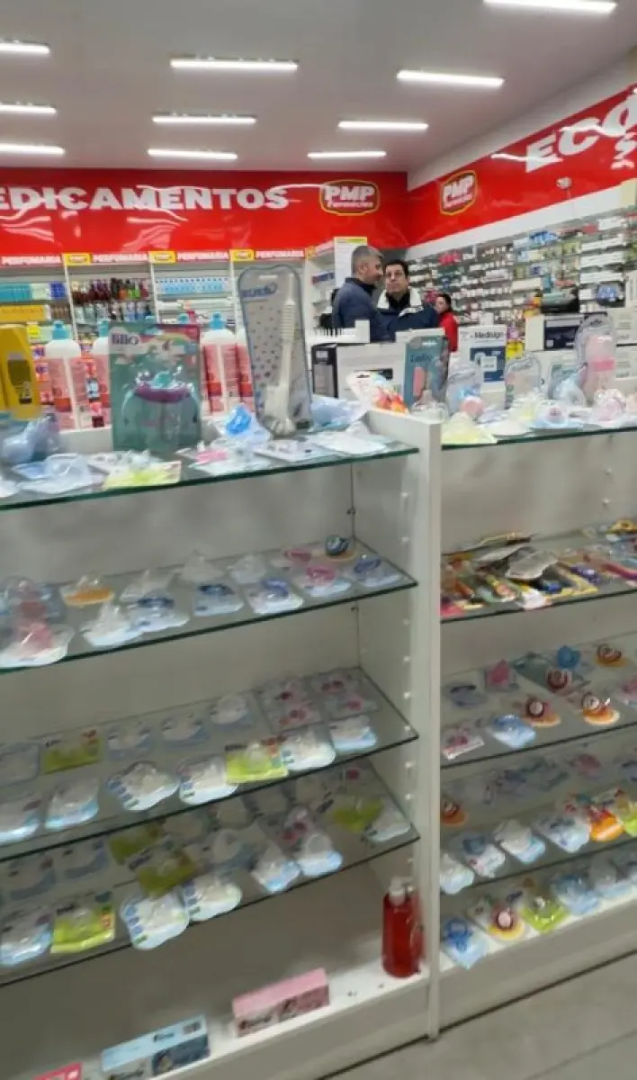LOTE 010 - NA RUA RAMIRO BARCELOS 198 - CANOAS - Estoque composto por aproximadamente 46 mil um., abrangendo artigos de perfumaria, higiene e cuidados pessoais, cosméticos e produtos de beleza