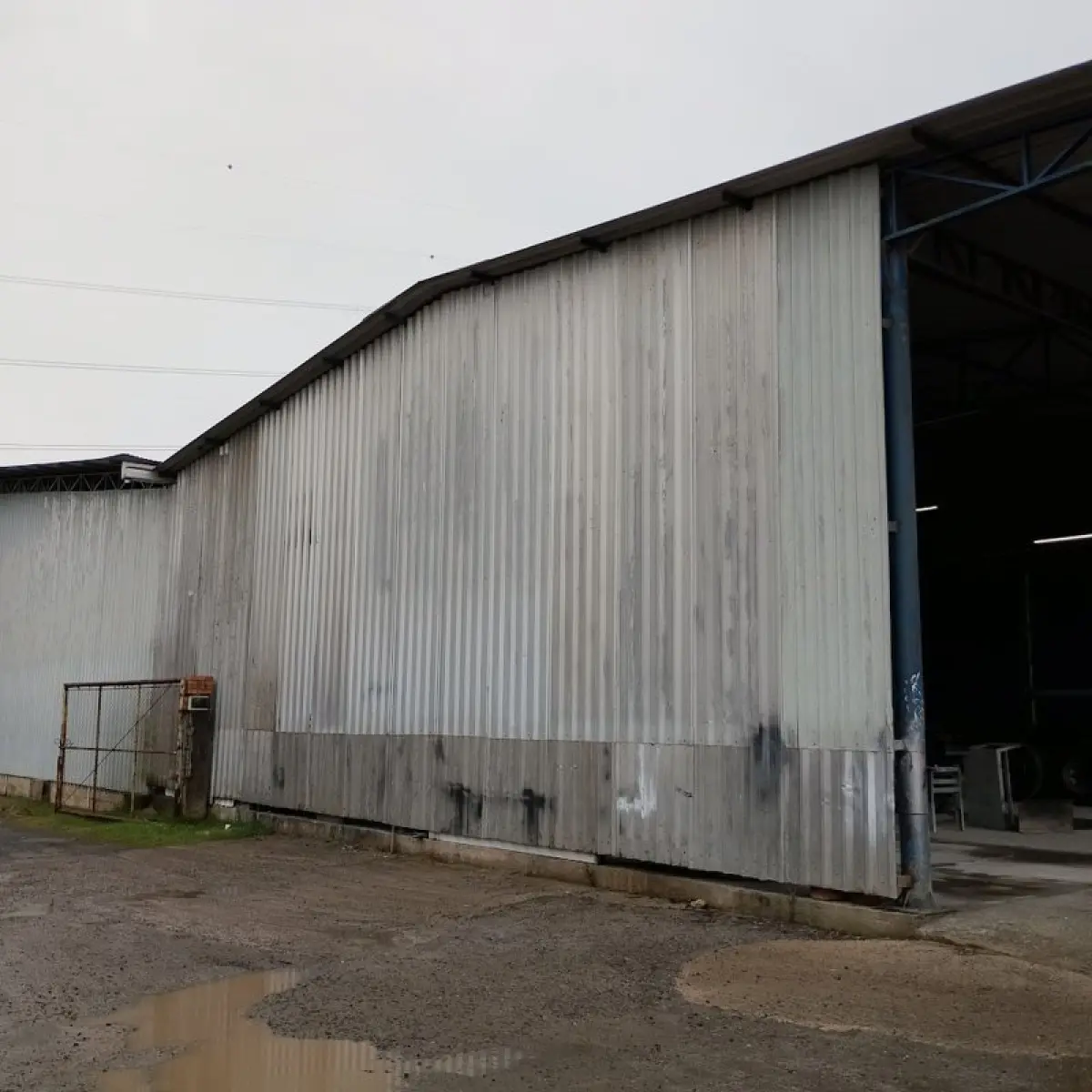 LOTE 001 - Parte Sul dos Lotes Urbanos nºs 11 e 12, da Quadra I, na Rua Juscelino Kubitschek de Oliveira, do Parque Industrial Canoas