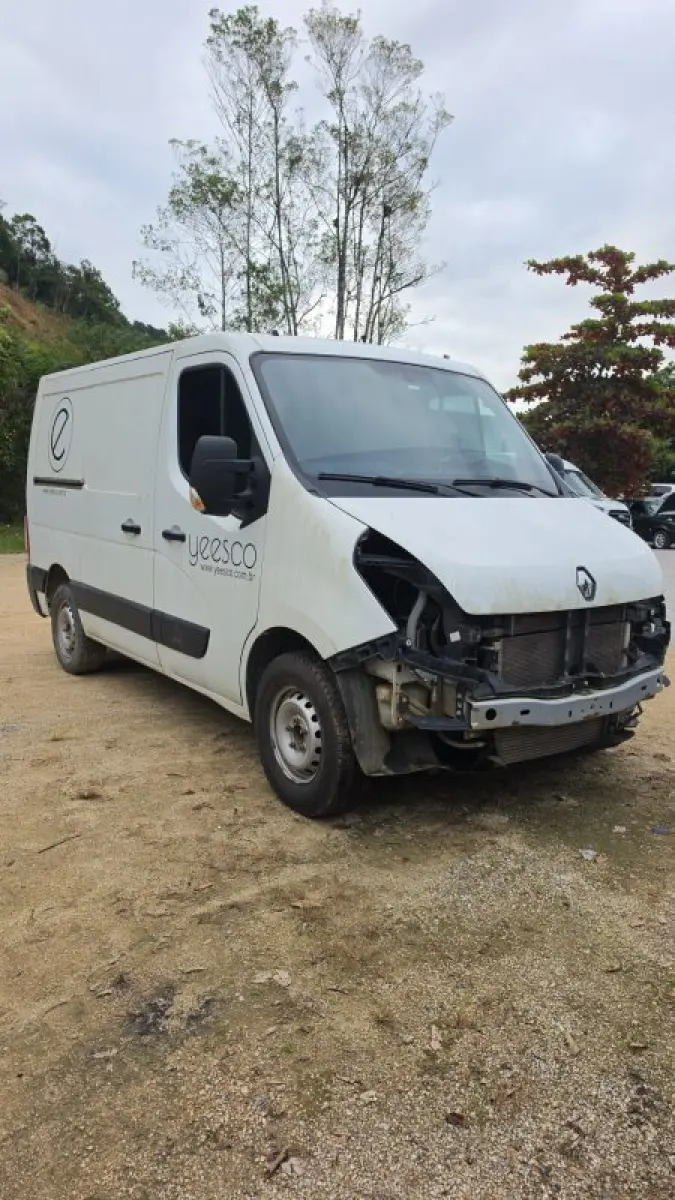 LOTE 000 - Master 2.3 dCi Furgão 16v Diesel, cor branca, fabricação/modelo 2020/2020