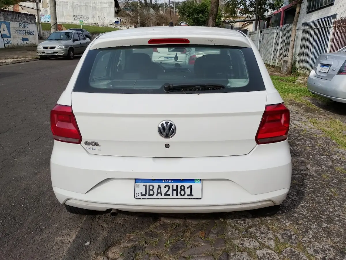 LOTE 004 - VVW Gol 4 portas Placa JBA2H81 ano mod 21/22