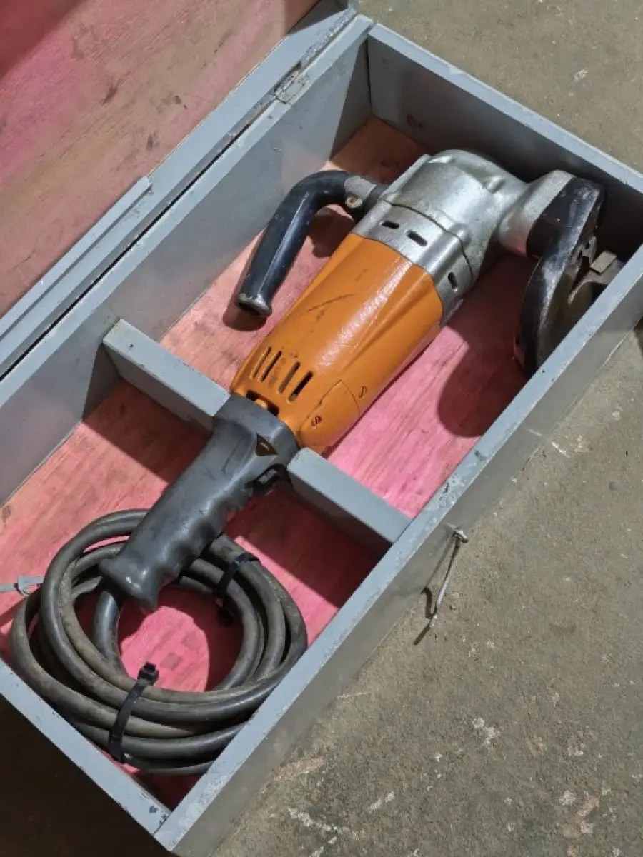 LOTE 000 - EQUIPAMENTOS INDUSTRIAIS