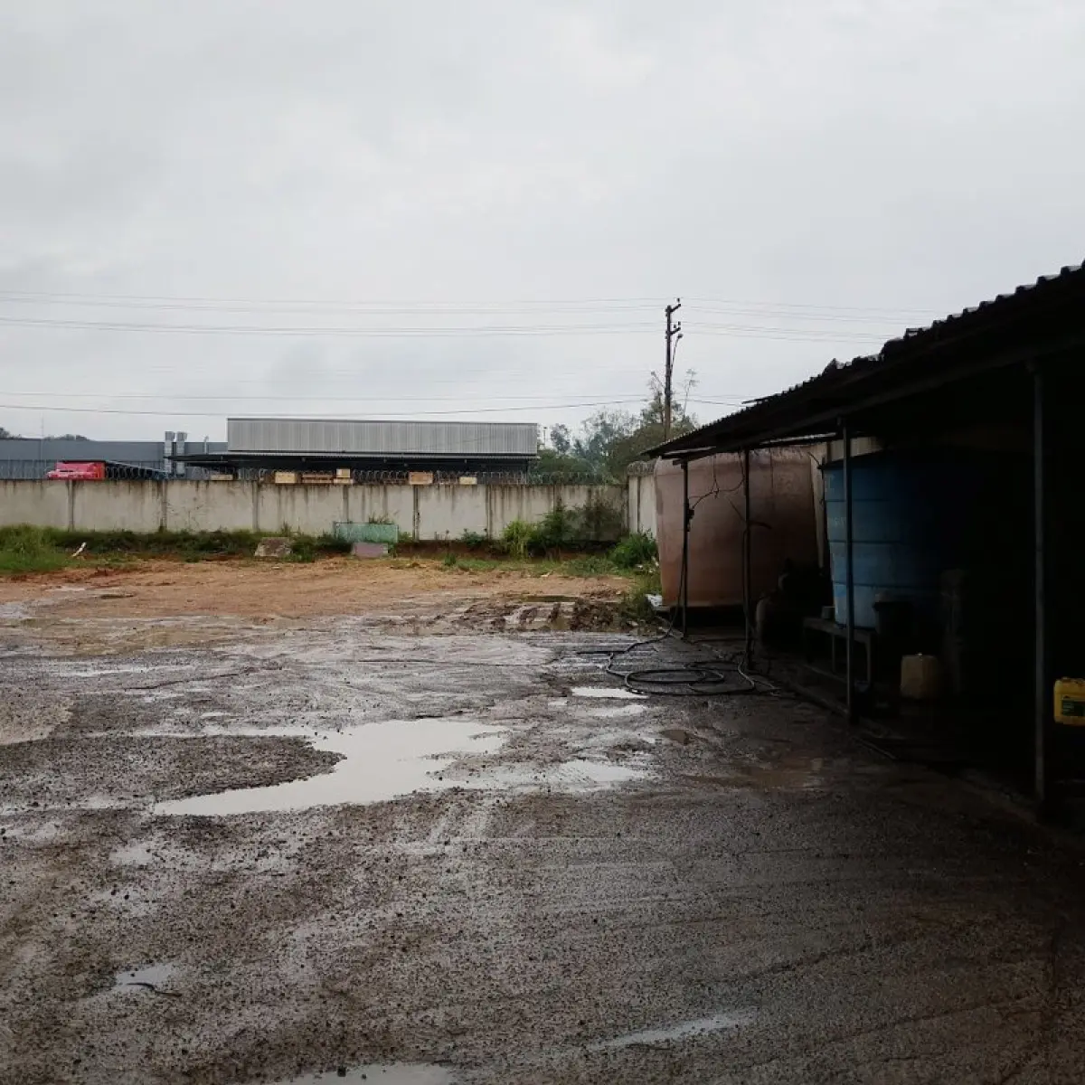 LOTE 001 - Parte Sul dos Lotes Urbanos nºs 11 e 12, da Quadra I, na Rua Juscelino Kubitschek de Oliveira, do Parque Industrial Canoas
