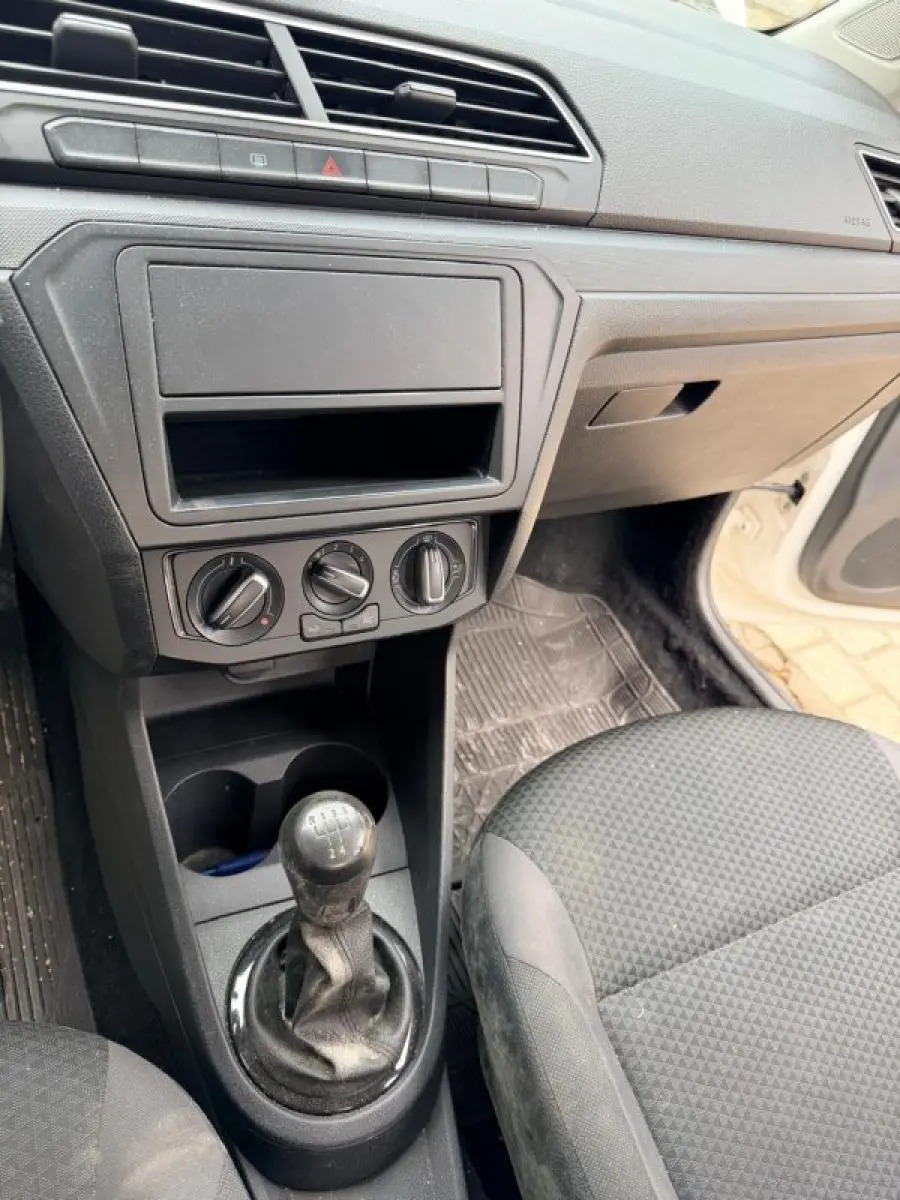LOTE 000 - VolksWagen Gol 1.0 Flex 12V 5p, branca, fabricação/modelo 2018/2019