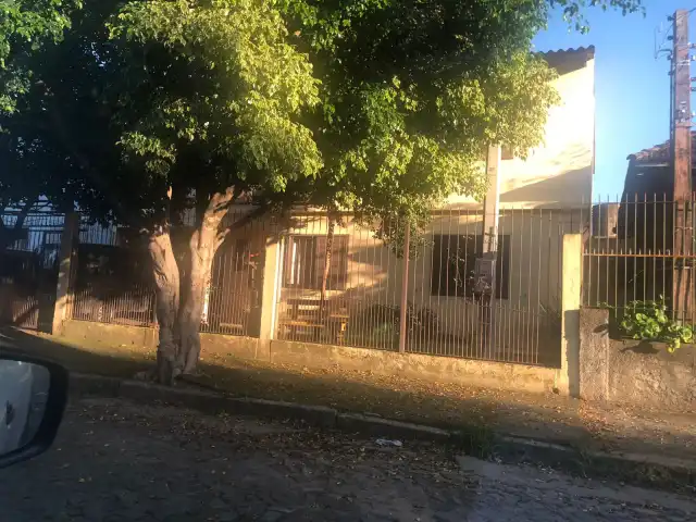 LEILÃO DE SOBRADO NO B. SARANDI, EM POA