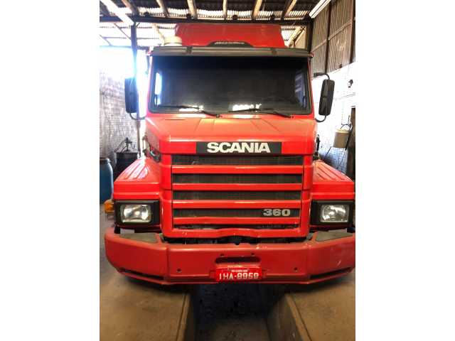 LEILÃO DE 3 CAMINHÕES – CLIMATIZADOR – CHASSI TRUCK