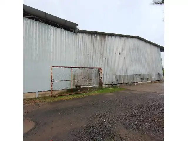 LEILÃO DE GRANDE IMÓVEL EM CANOAS 5.193m2  PROXIMO DA BR116 – INJETORAS, MÓVEIS ETC