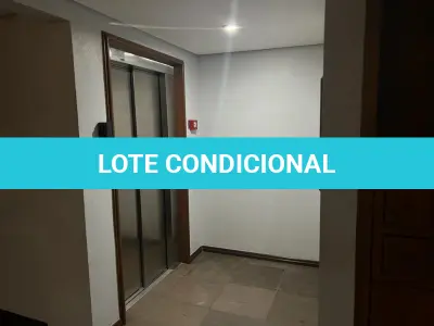 LOTE 000 - APTO. 530m2 COBERTURA E BOXES p/3 CARROS. Recebemos a proposta nas seguintes condições: R$ 790.000,00: Entrada de 25% Saldo em 30 vezes mensais com correção do igpm, Com a condição de haver despacho na homologação de imissão de posse do bem arrematado. Garantia do próprio imóvel no parcelamento conforme o CPC. OBS: ESSE LEILOEIRO VAI ABRIR O LEILÃO COM ESSE PROPOSTA NOTIFICANDO TODOS OS INTERSSADOS LOGADOS, PARA DEPOIS APRESENTAR EM JUIZO O RESULTADO DO LEILÃO