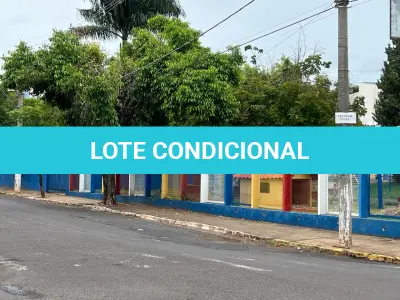 LOTE 001 - GRANDE IMÓVEL CENTRO DE LINS COM 2 ESQUINAS - EM AVENIDA - COM GINASIO COBERTO - SALAS - ESCOLA