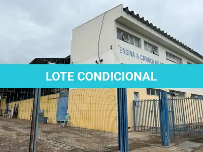 LOTE 001 - GRANDE IMÓVEL CENTRO DE LINS COM 2 ESQUINAS - EM AVENIDA - COM GINASIO COBERTO - SALAS - ESCOLA