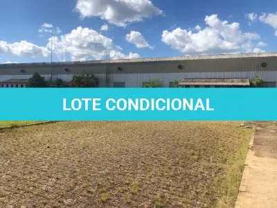 LOTE 001 - >>>   73% DE DESCONTO  de início <<<  Lote dos dois terrenos: Imóvel 1 - Pavilhão Industrial com área construída de 4.052,47 m2, já averbada, e mais 1.628m2 aprox., não averbados, c/pavilhões, depósitos, escritórios dentro de imóvel c/área de 25.798,02m2 E  Imóvel 2 – Pavilhão Industrial de esquina c/área construída de 2.543,52 dentro do imóvel c/área de 6.245,50m2