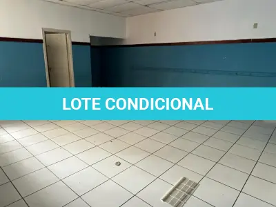 LOTE 001 - GRANDE IMÓVEL CENTRO DE LINS COM 2 ESQUINAS - EM AVENIDA - COM GINASIO COBERTO - SALAS - ESCOLA