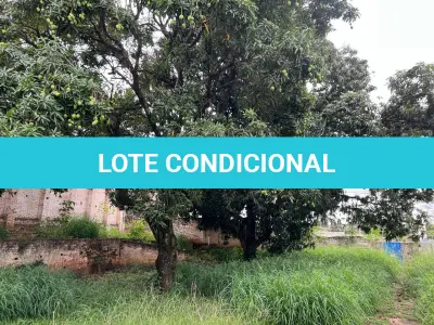 LOTE 001 - GRANDE IMÓVEL CENTRO DE LINS COM 2 ESQUINAS - EM AVENIDA - COM GINASIO COBERTO - SALAS - ESCOLA