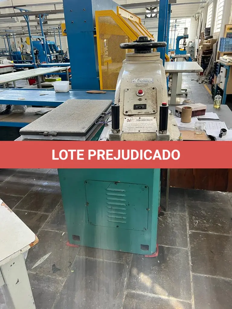 LOTE 011