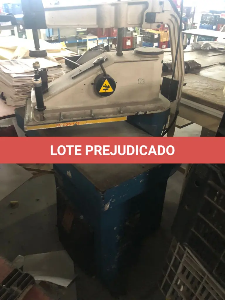 LOTE 044