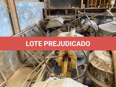 LOTE 025 - Betoneira