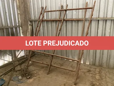 LOTE 007 - Andaimes