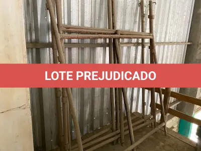 LOTE 007 - Andaimes