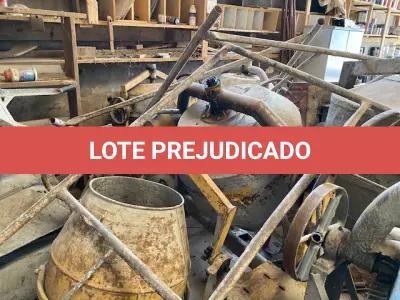 LOTE 026 - Betoneira