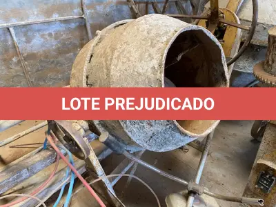 LOTE 009 - Betorneira