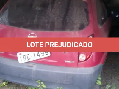 LOTE 4 - Automóvel Celta 2P Life, 10/11, cor vermelha, placa IRC 1499