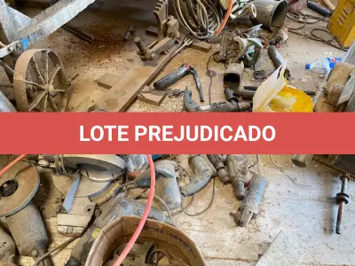 LOTE 010 - Esmerilhadeira
