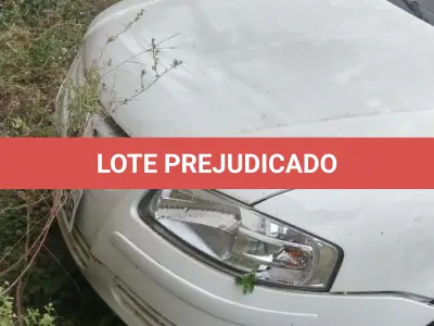 LOTE 2 - Automóvel VW Gol 1.0 GIV, 13/14, cor branca, placa IUW 2538