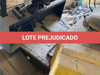 LOTE 045 - Empilhadeira