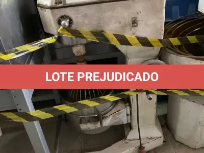 LOTE 002 - Duas batedeiras industriais