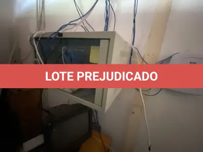 LOTE 001 - Imóvel e maquinas para laticínio